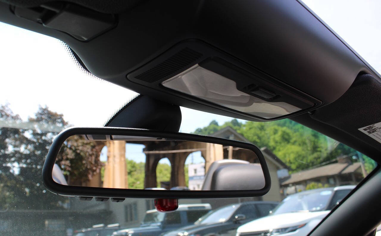 Used 2006 BMW Z4 3.0i RWD image 21
