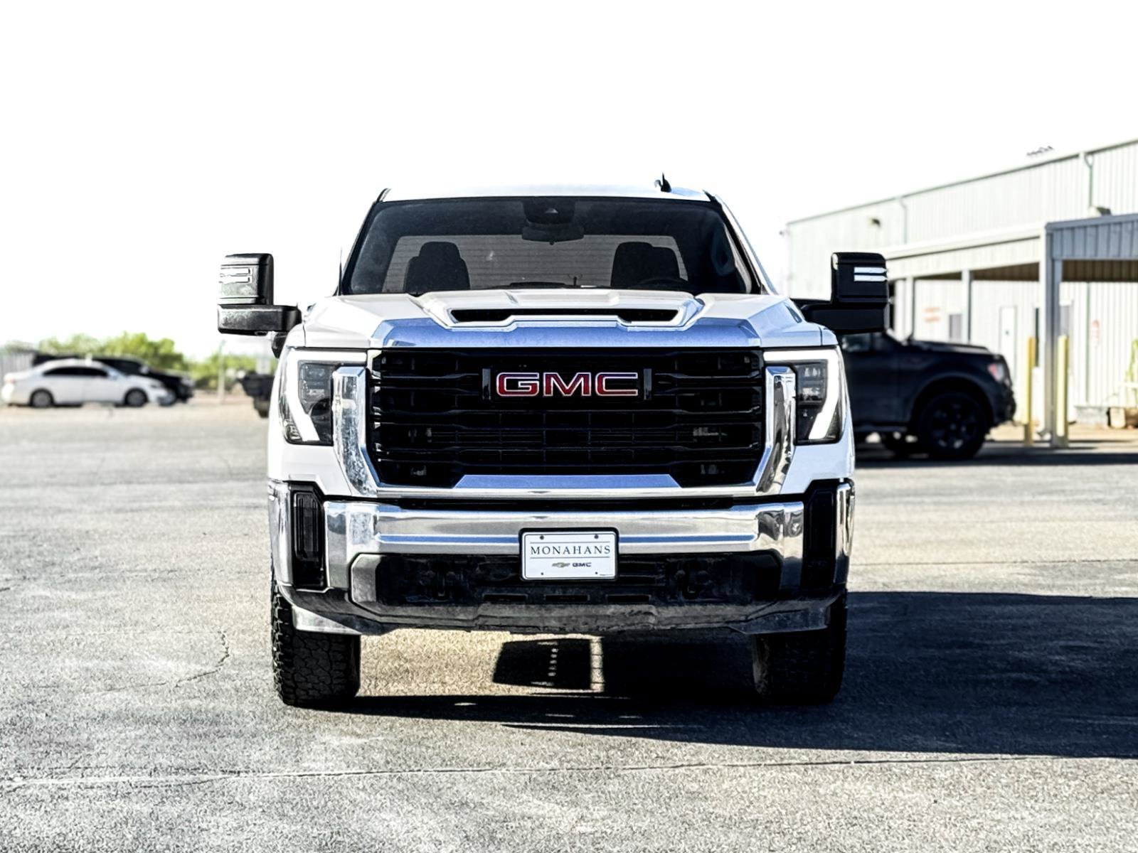 Certified 2024 GMC Sierra 3500 Pro AWD/4WD image 2