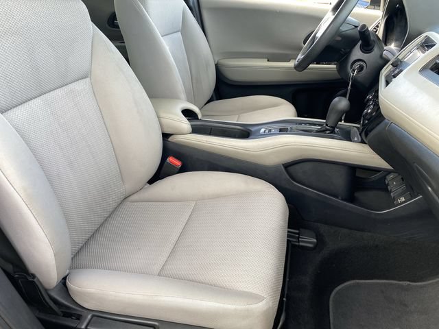 Used 2018 Honda HR-V LX image 10