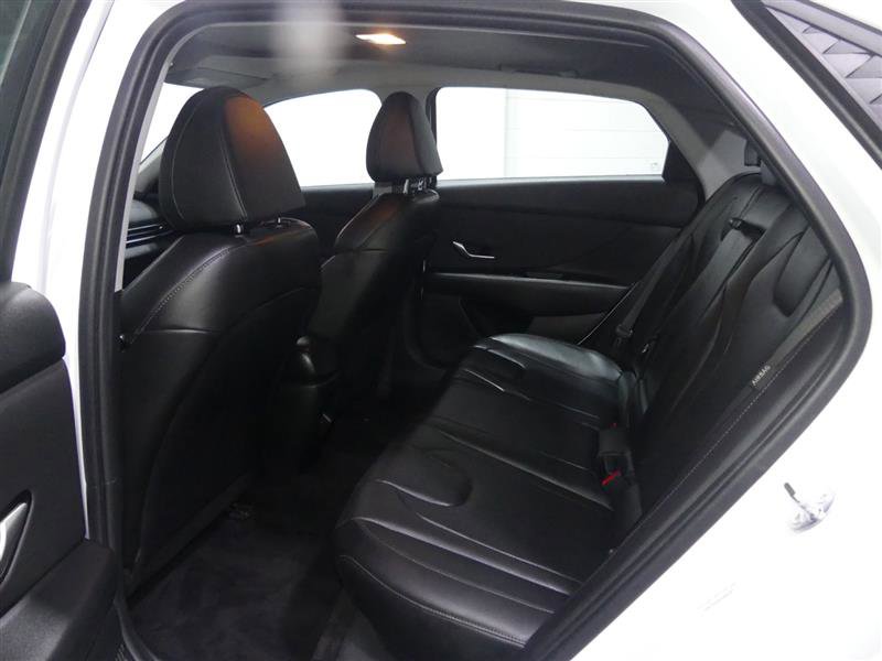 Used 2025 Hyundai Elantra Limited FWD image 27