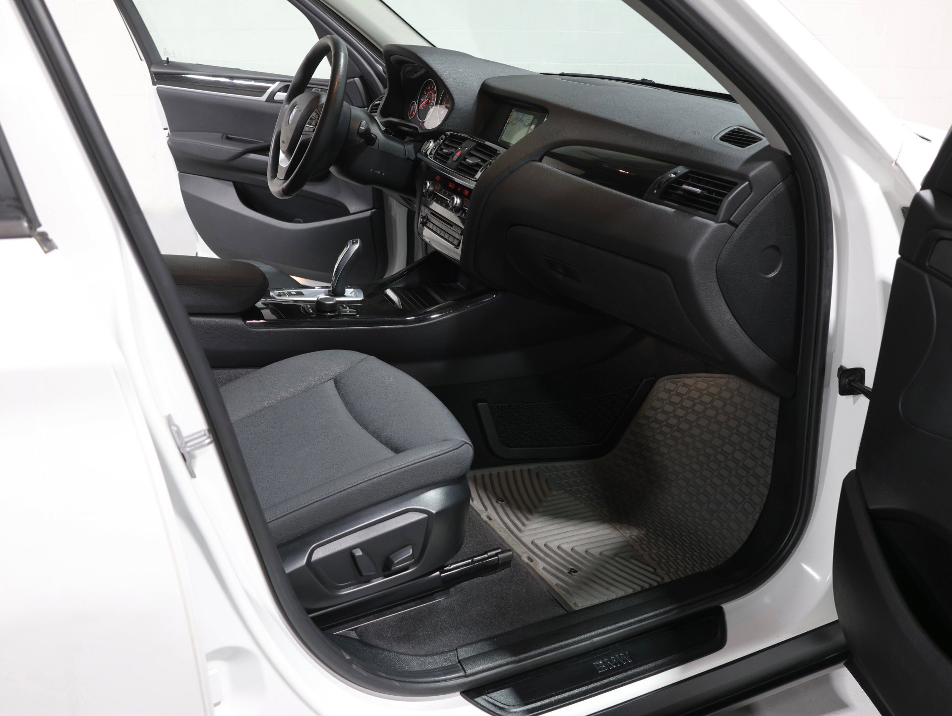 Used 2017 BMW X3 xDrive28i image 45