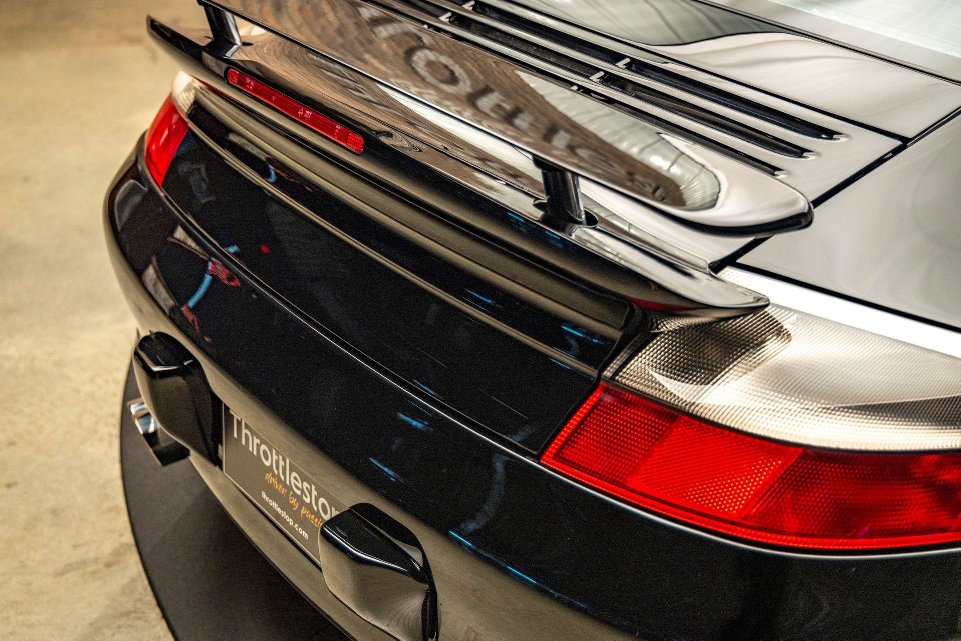 Used 2003 Porsche 911 Turbo image 32