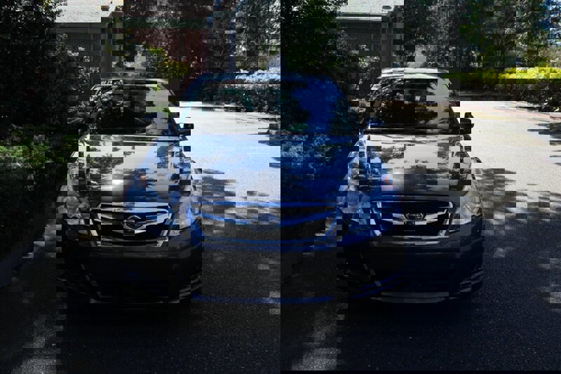 Used 2011 Subaru Legacy 2.5i Premium w/ All-Weather Pkg AWD/4WD image 9