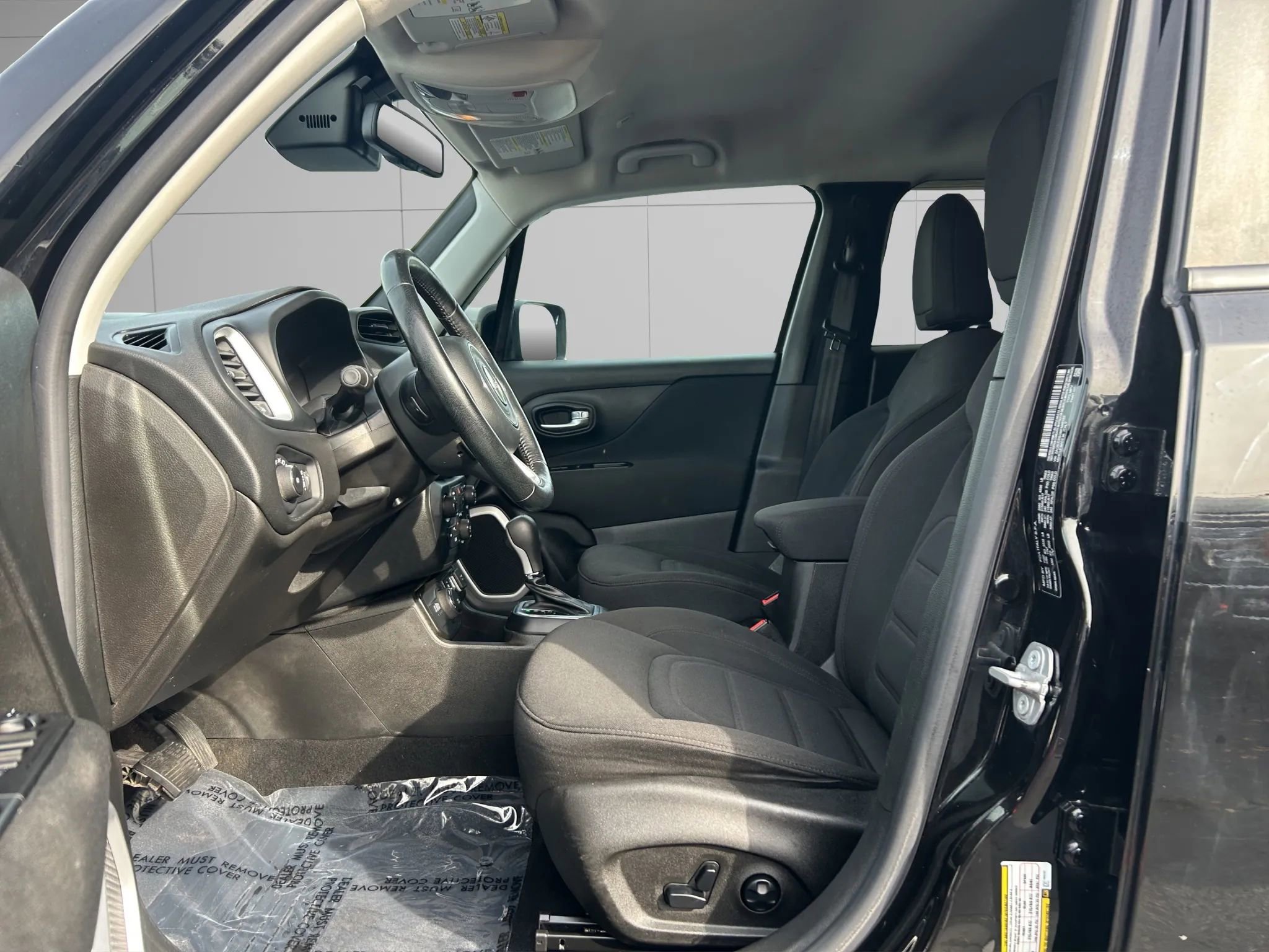 Used 2021 Jeep Renegade Latitude w/ Convenience Group image 11