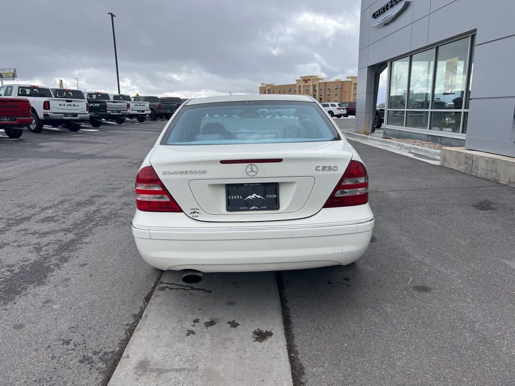 Used 2005 Mercedes-Benz C 230 Sedan image 6