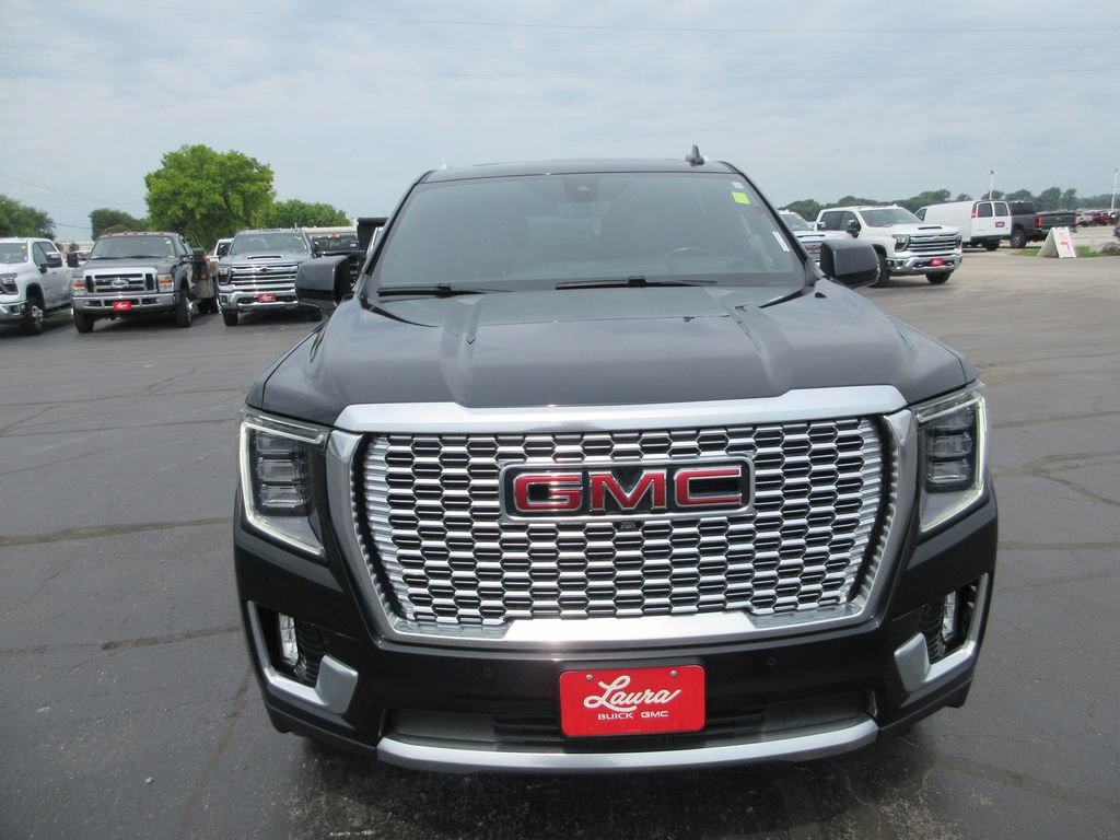 Certified 2021 GMC Yukon XL Denali w/ Denali Premium Package AWD/4WD image 14