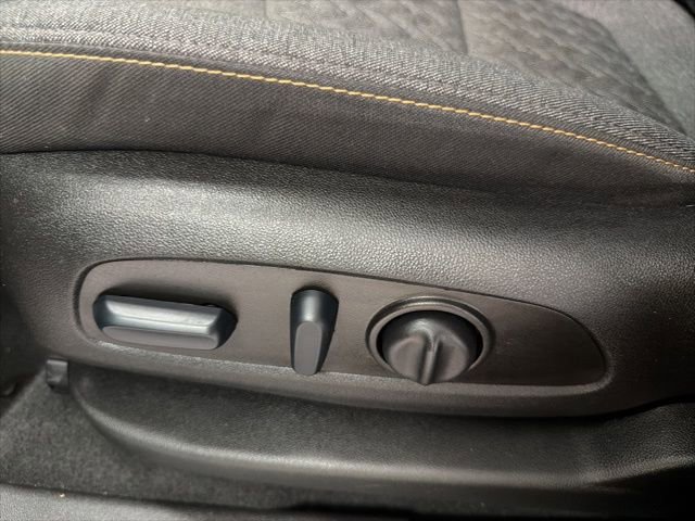 Used 2023 Chevrolet Equinox LT image 14