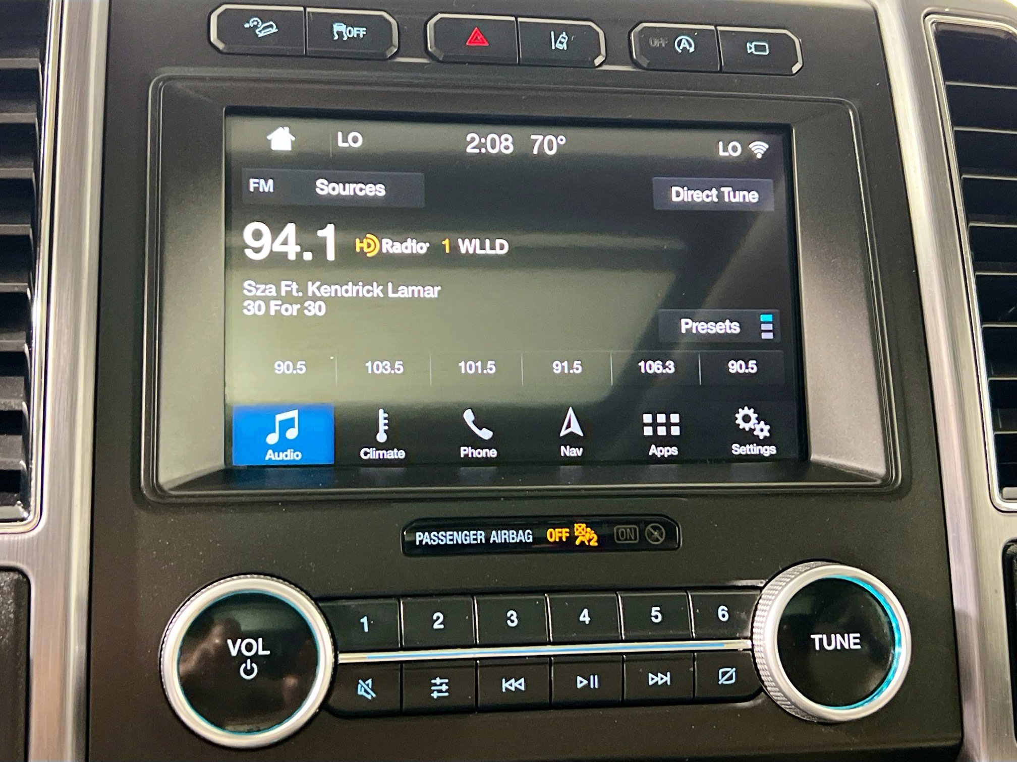Used 2018 Ford Expedition Max Platinum AWD/4WD image 28