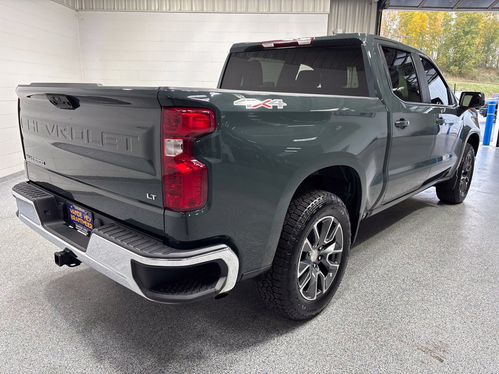 Used 2025 Chevrolet Silverado 1500 LT AWD/4WD image 7