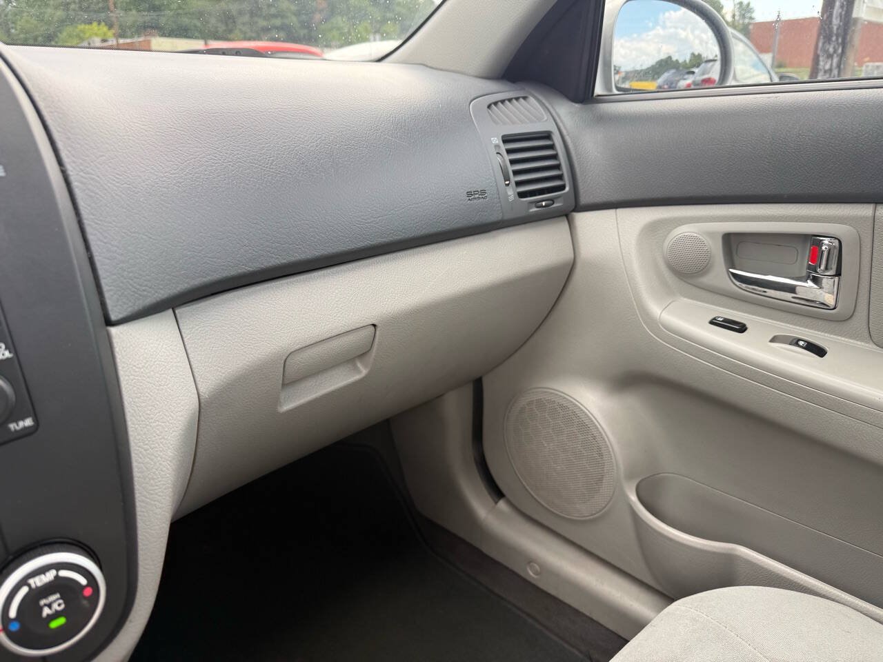 Used 2009 Kia Spectra EX FWD image 22