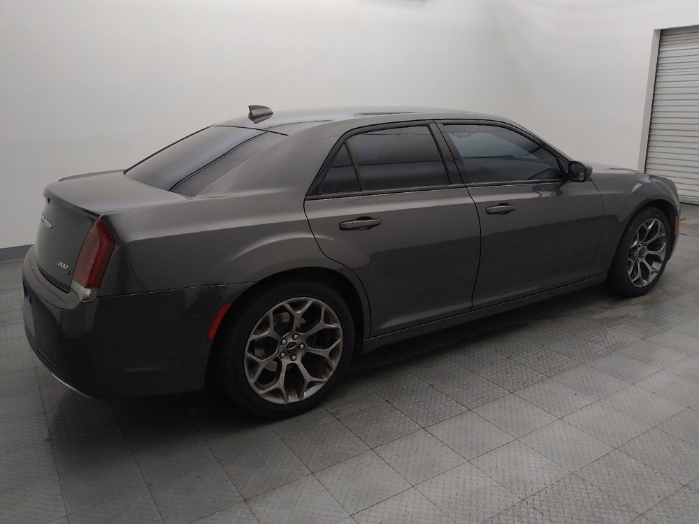 Used 2018 Chrysler 300 S image 10