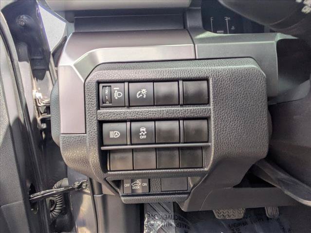 Used 2025 Toyota Tacoma SR5 AWD/4WD image 20