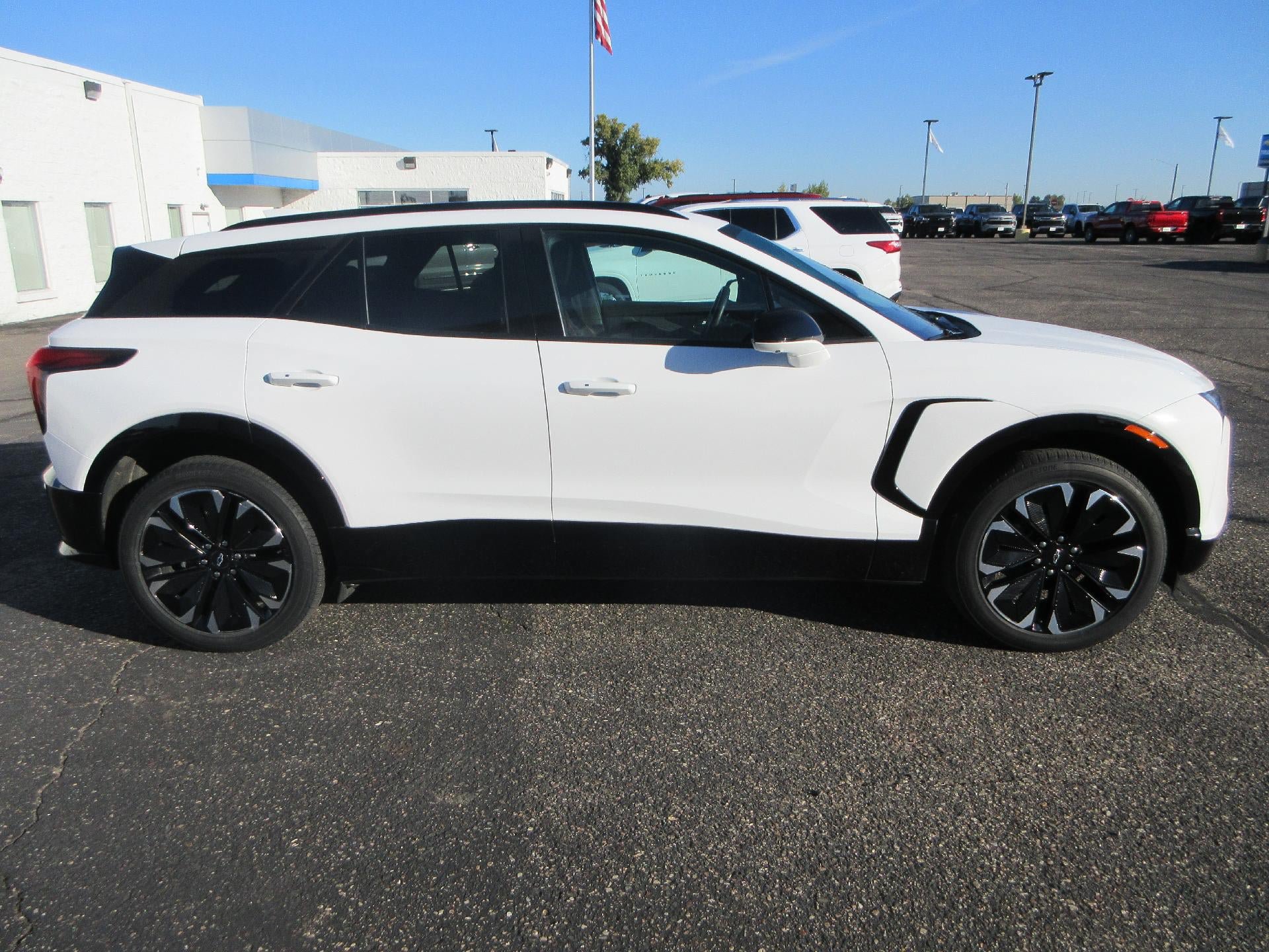 Certified 2024 Chevrolet Blazer EV RS AWD/4WD image 4