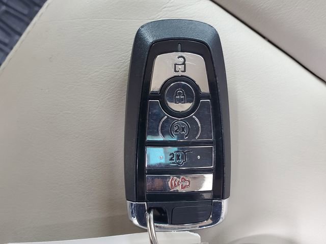 Used 2020 Lincoln Nautilus FWD w/ Equipment Group 101A image 32