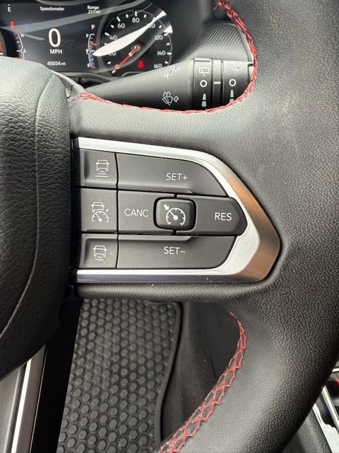 Used 2023 Jeep Compass Trailhawk AWD/4WD image 13