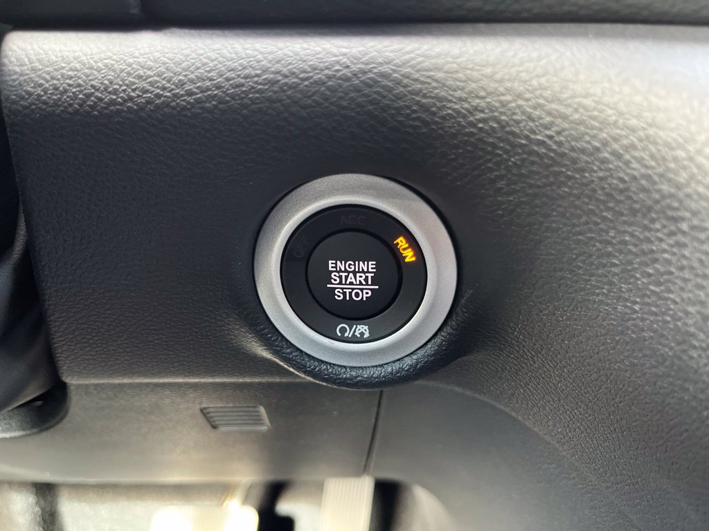 New 2027 Chrysler Pacifica Select FWD image 66