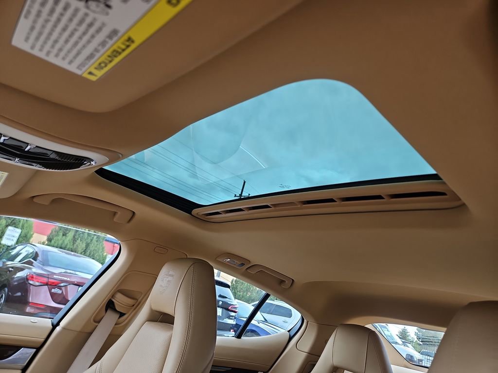 Used 2015 Porsche Panamera 4S image 20