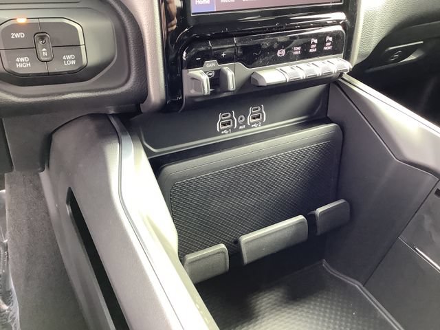 New 2026 RAM 2500 Big Horn AWD/4WD image 19