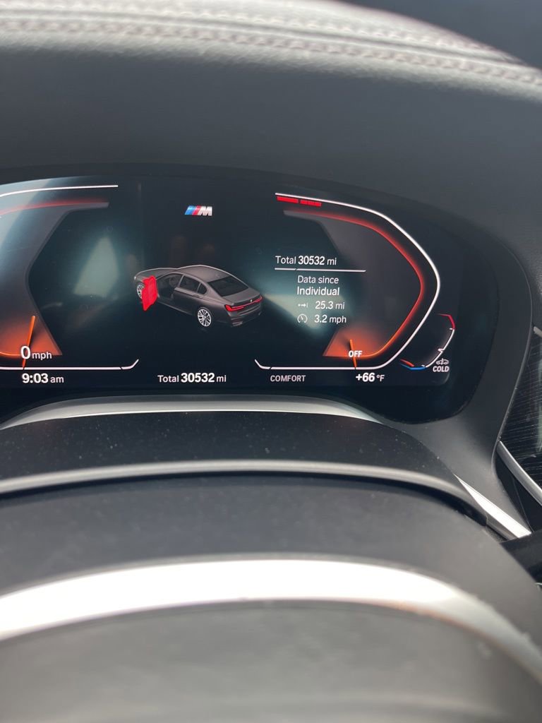 Used 2022 BMW 740i xDrive w/ M Sport Package image 12