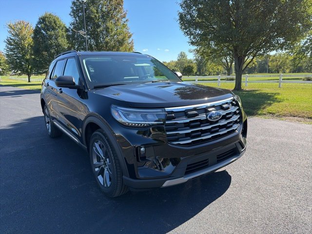 New 2025 Ford Explorer Active image 18