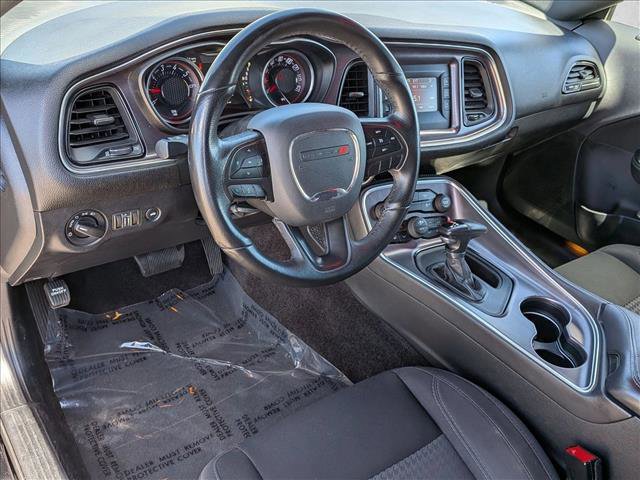 Used 2017 Dodge Challenger SXT image 10