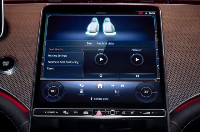 Certified 2023 Mercedes-Benz EQE 500 4MATIC Sedan image 16