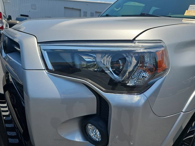 Used 2022 Toyota 4Runner SR5 RWD image 30