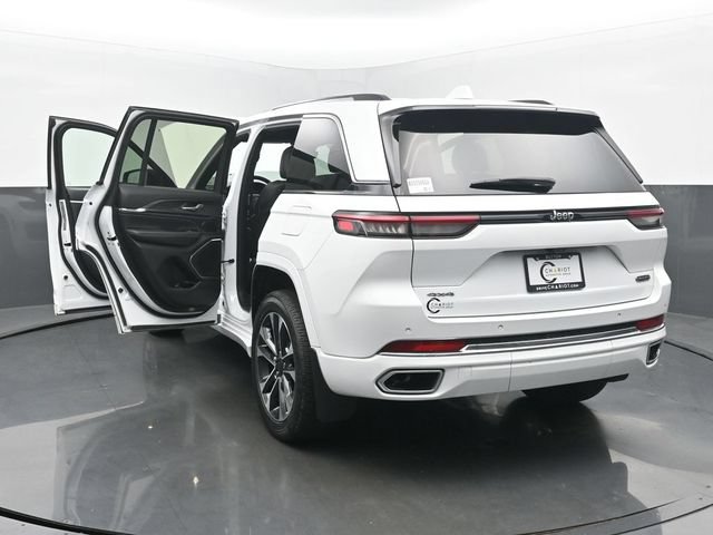 Used 2023 Jeep Grand Cherokee Overland AWD/4WD image 56