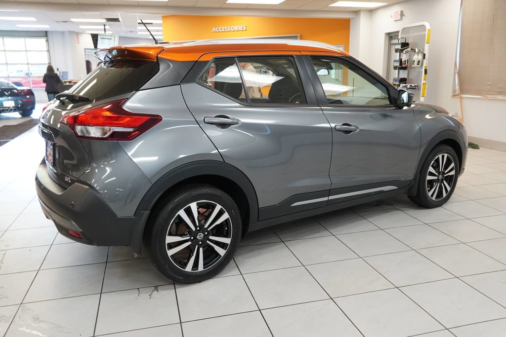 Used 2020 Nissan Kicks SR FWD image 11