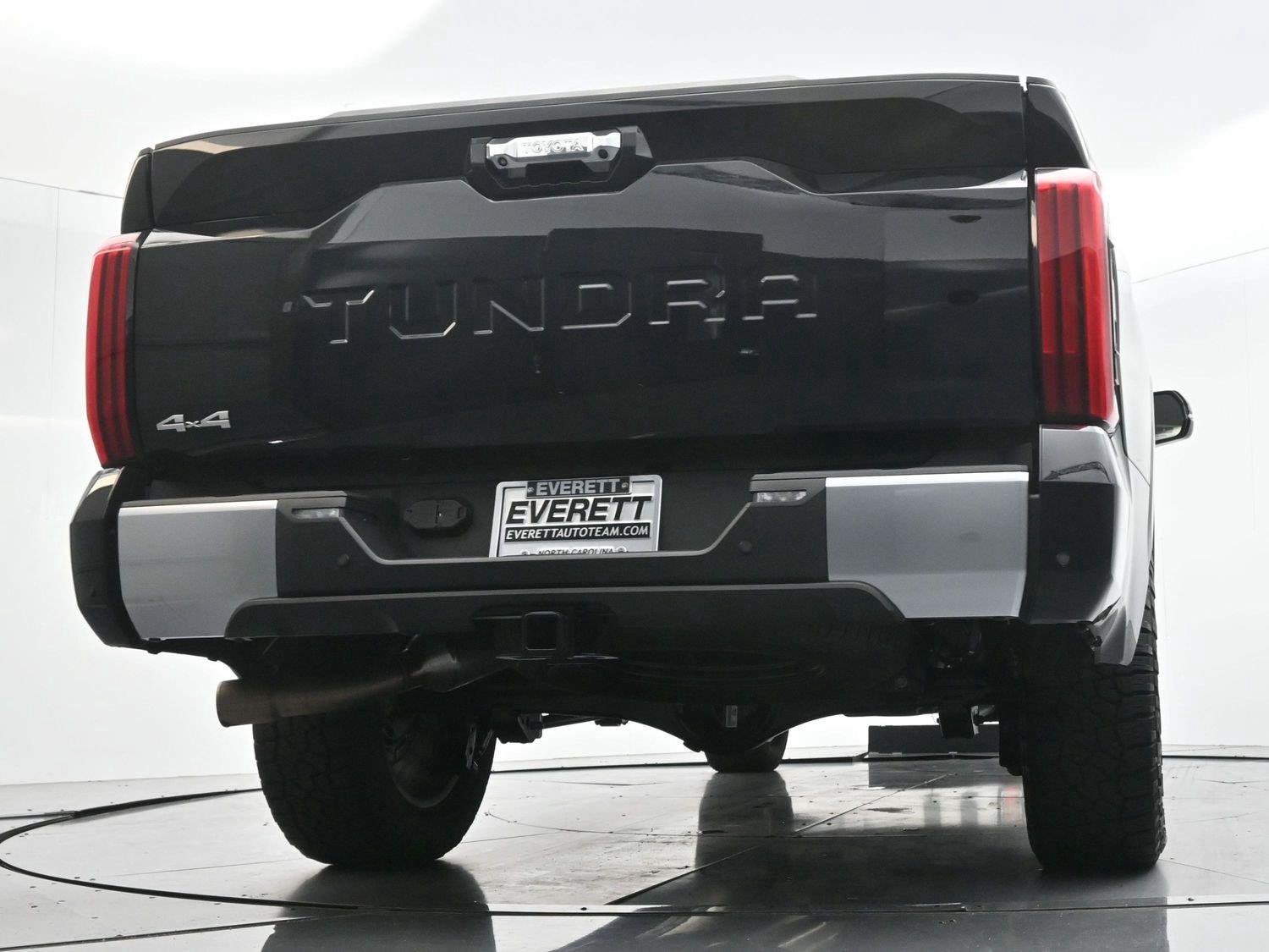 Used 2026 Toyota Tundra Limited AWD/4WD image 47