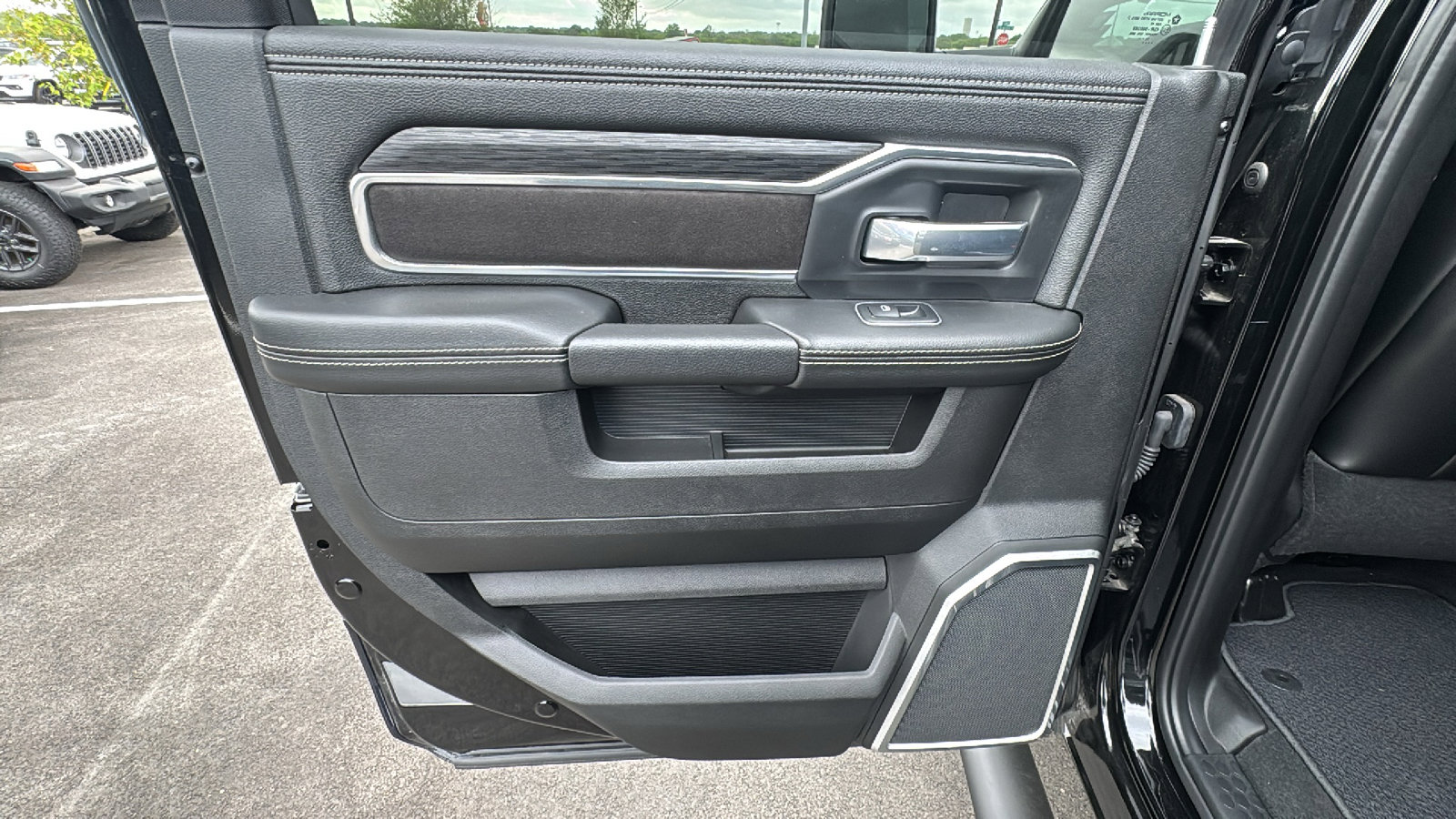 Certified 2024 RAM 2500 Laramie w/ Night Edition image 16