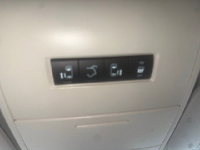 Used 2014 Chrysler Town & Country Touring-L w/ Driver Convenience Group FWD image 23