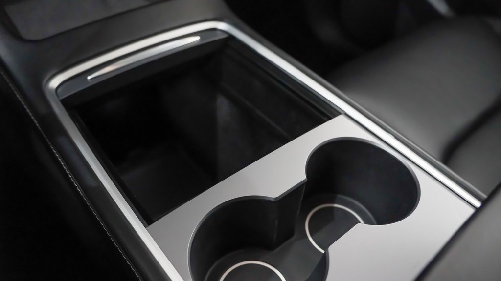 Used 2022 Tesla Model Y Performance image 30