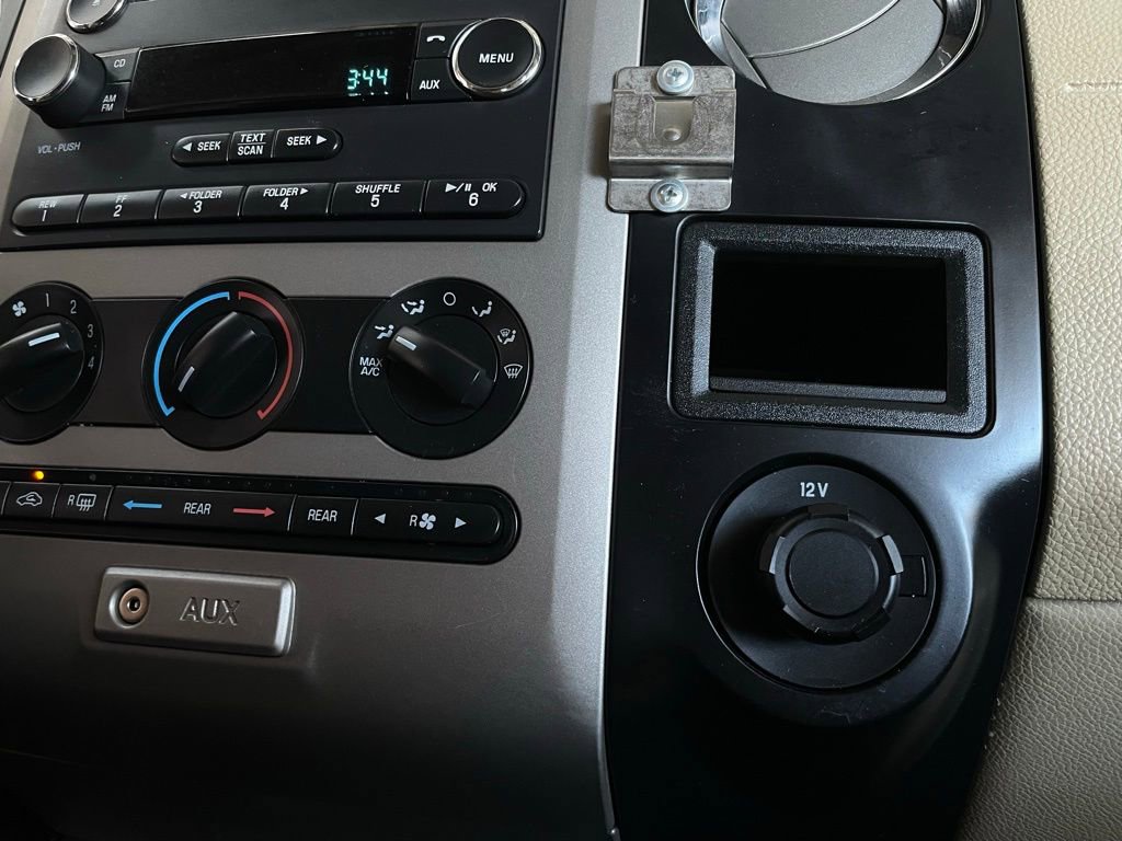 Used 2015 Ford Expedition XL image 42