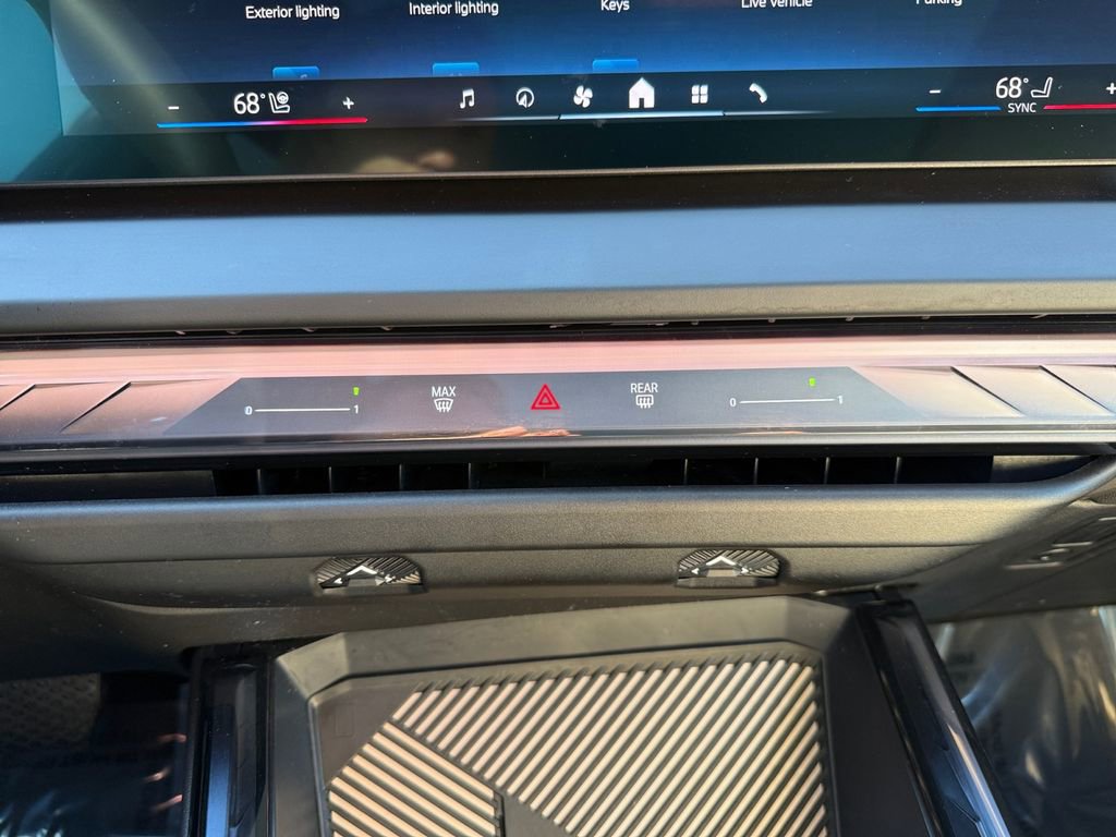 Certified 2025 BMW X3 xDrive30i w/ Premium Package image 27