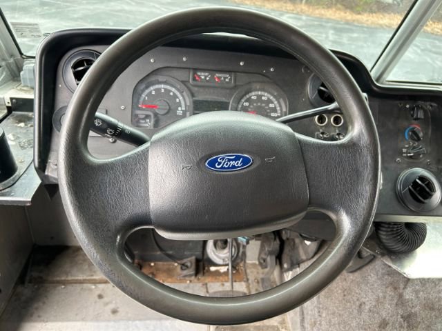 Used 2013 Ford E-350 and Econoline 350 Super Duty w/ Air Conditioning Prep Pkg image 10