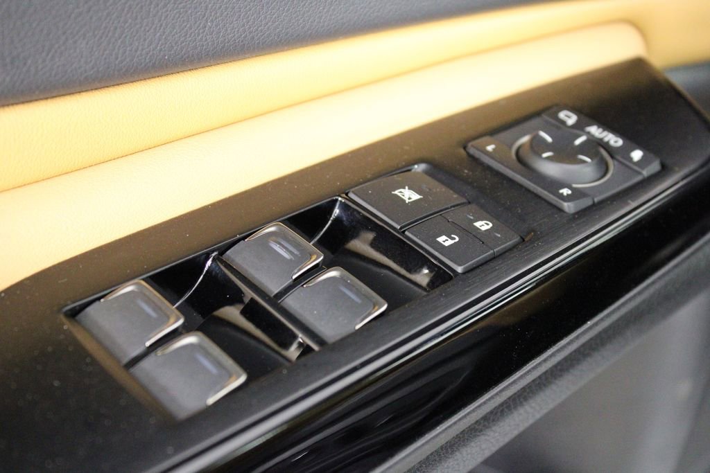 Used 2022 Lexus ES 350 w/ Premium Package image 17