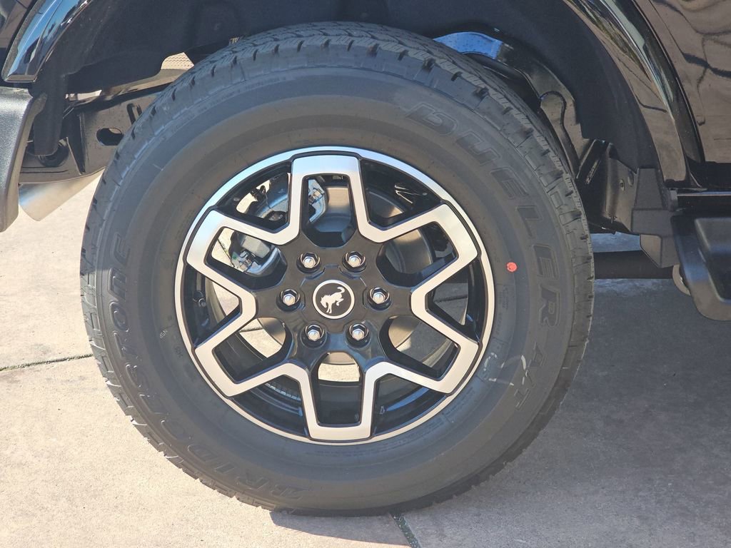 New 2025 Ford Bronco Outer Banks image 38