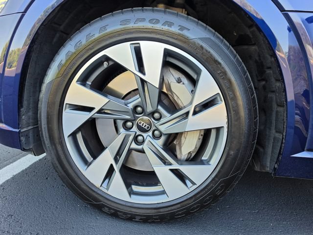 Used 2022 Audi e-tron Premium w/ Towing Package AWD/4WD image 67