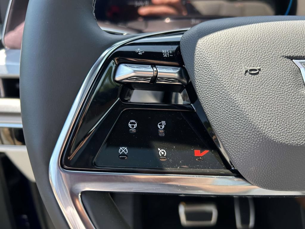 New 2027 Cadillac Vistiq Luxury AWD/4WD image 24