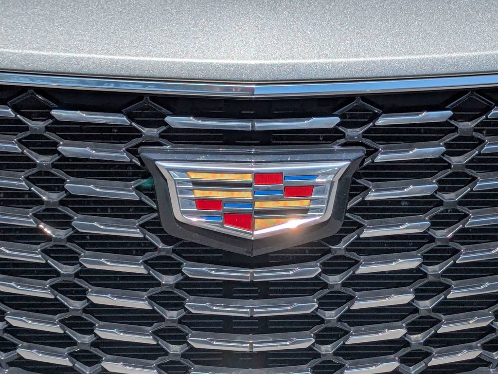 Certified 2023 Cadillac XT4 Luxury w/ Cold Weather Package FWD image 13