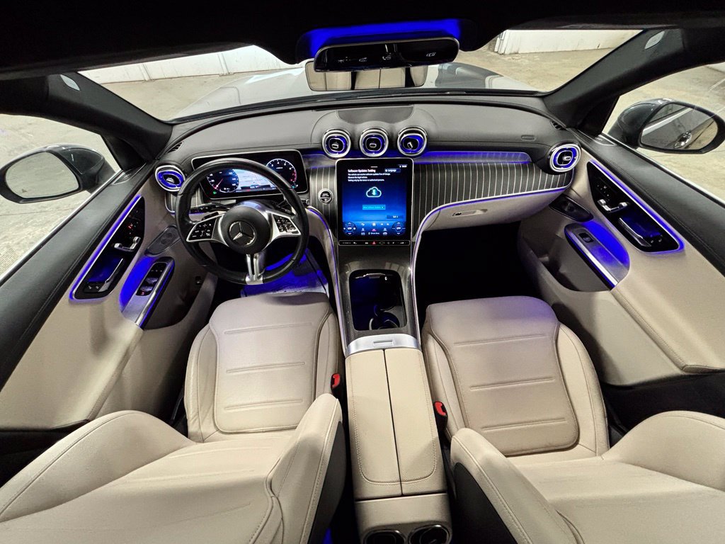 Used 2023 Mercedes-Benz GLC 300 image 12