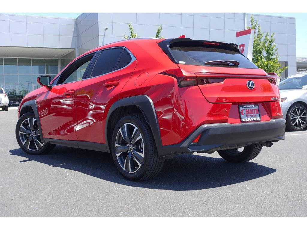 Used 2019 Lexus UX 200 w/ Premium Package FWD image 8