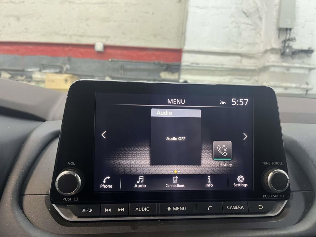 Used 2023 Nissan Rogue SL image 18