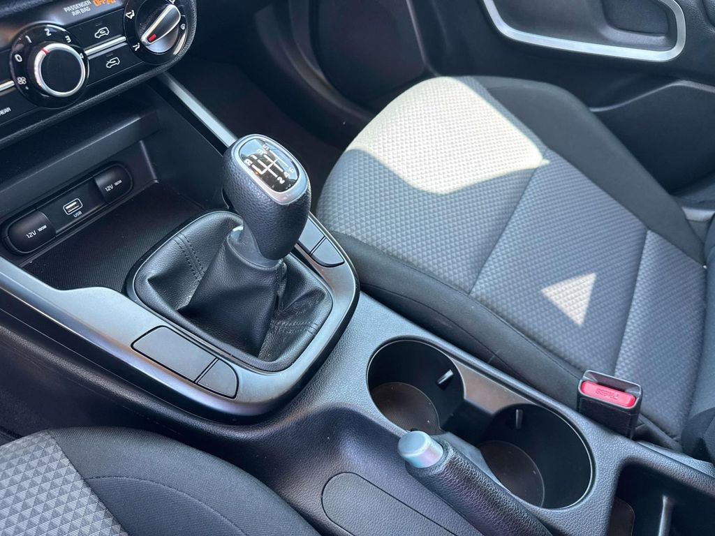 Used 2021 Kia Soul LX FWD image 29
