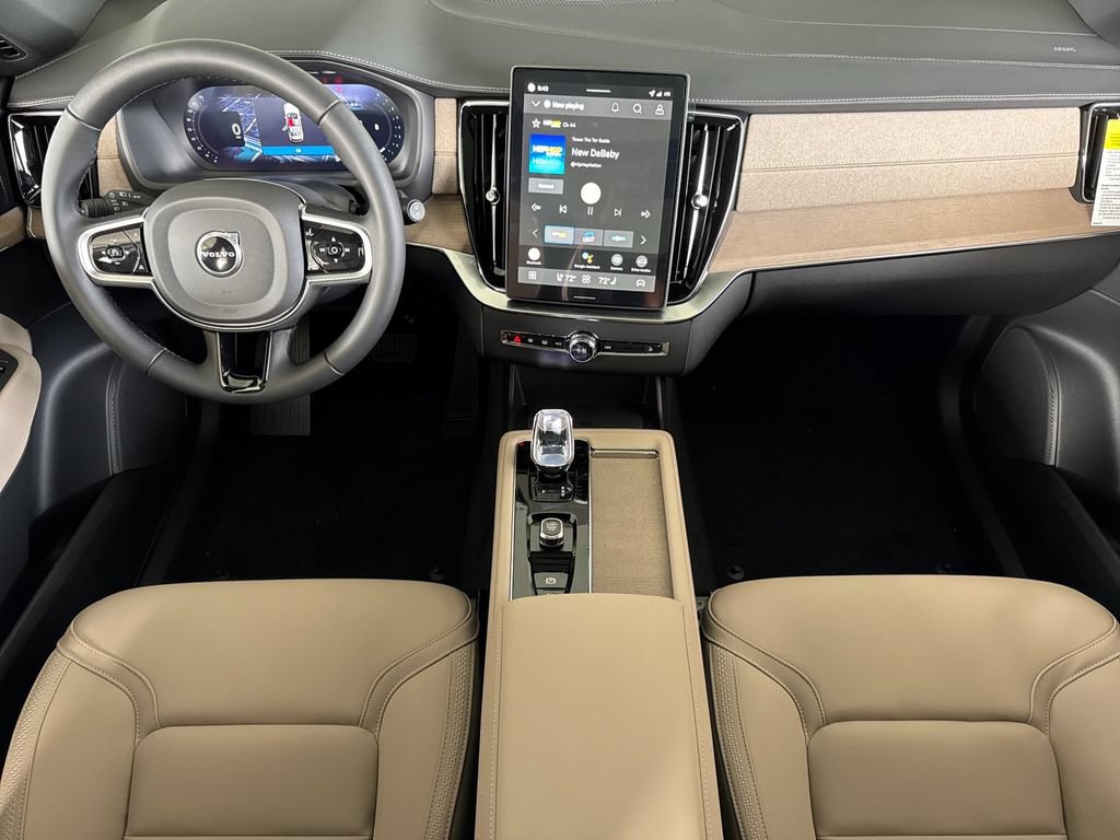 New 2026 Volvo XC90 B6 Plus w/ Protection Package Premier AWD/4WD image 12