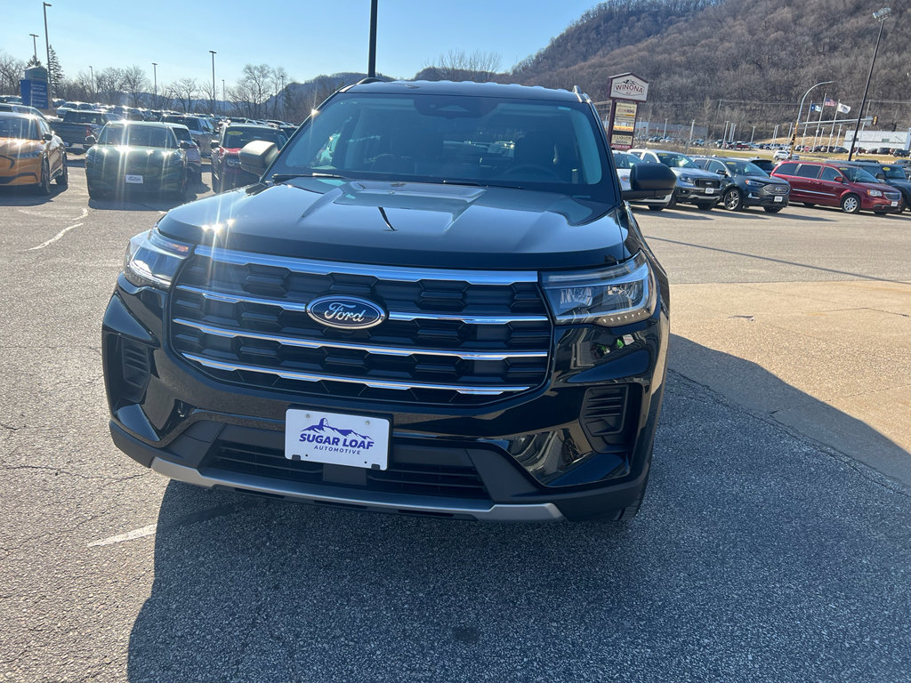 New 2026 Ford Explorer Active image 2