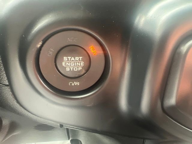 Used 2019 Jeep Wrangler Unlimited Sport w/ Cold Weather Group image 28