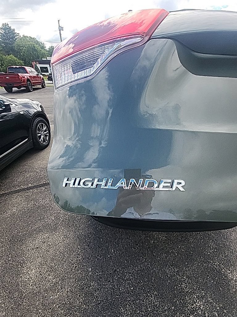 Used 2018 Toyota Highlander XLE AWD/4WD image 13