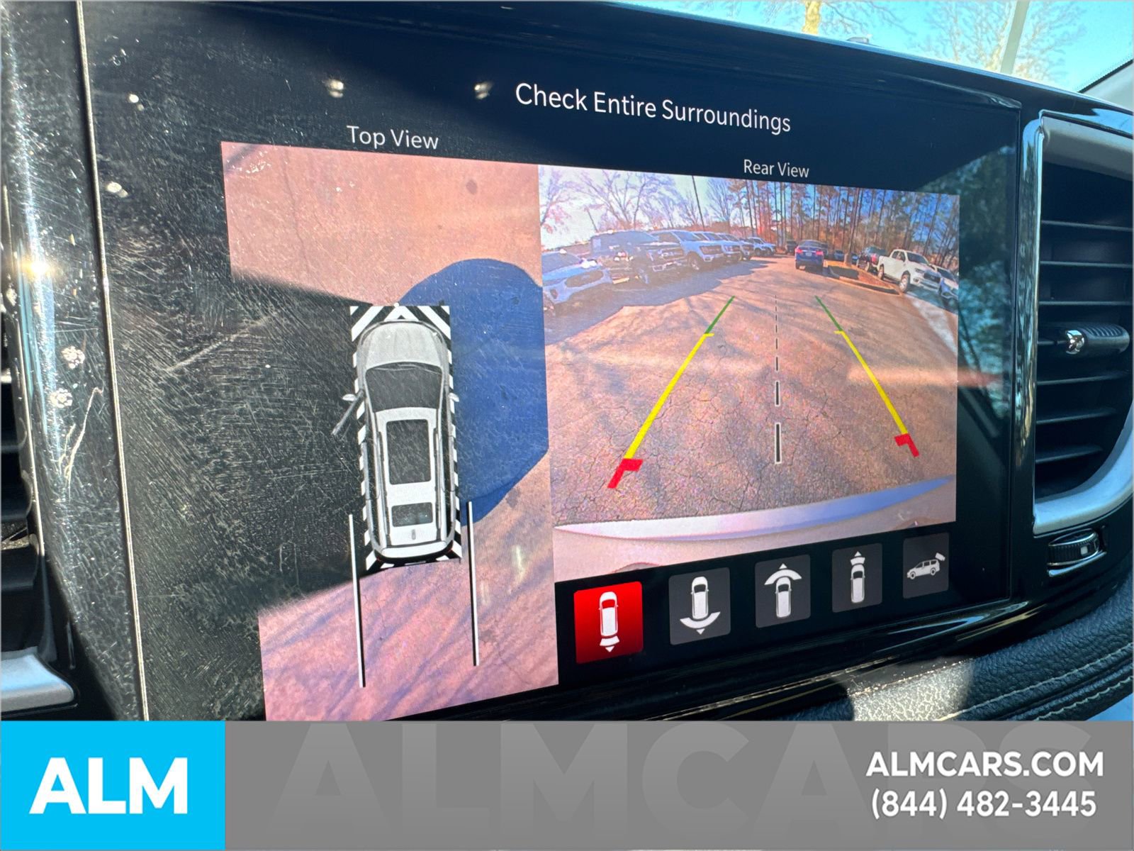 Used 2021 Chrysler Pacifica Touring-L image 35